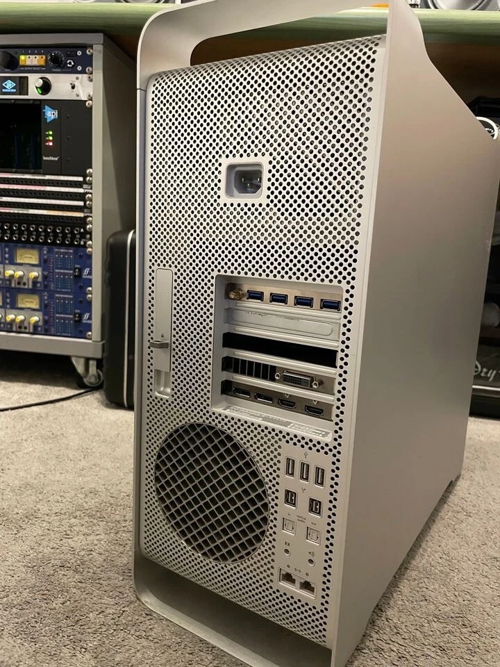 Ex-Studio Mac Pro 5,1 | Dual X5680 3.33GHz | Radeon RX 580 - Image 2 of 4