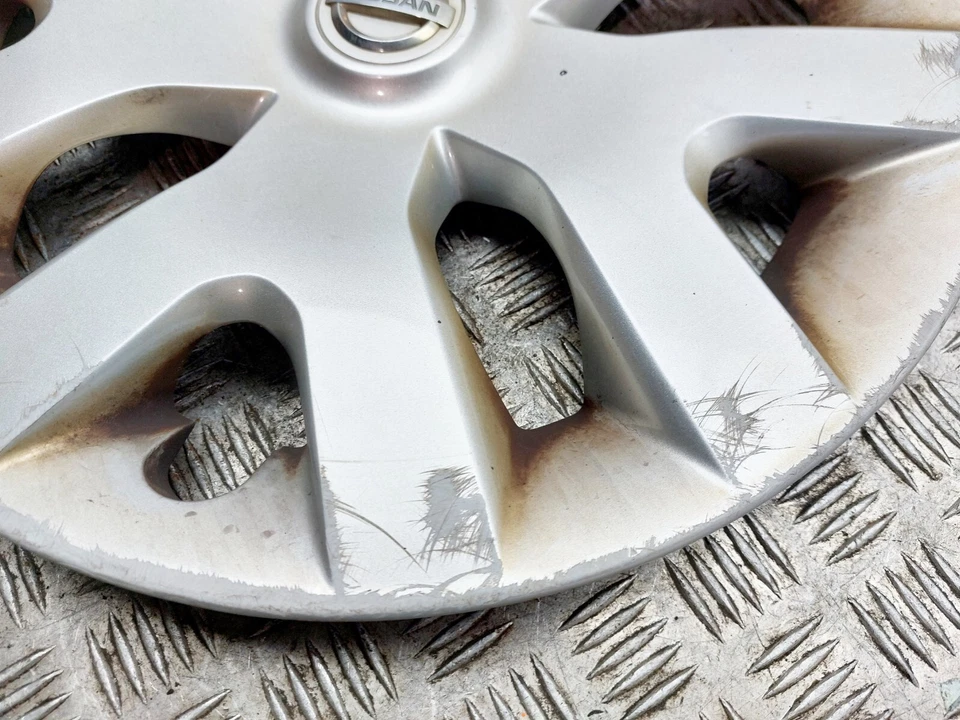 NISSAN PULSAR 16" INCH WHEEL HUB PLASTIC TRIM COVER 2017 403151KK0B - Image 3 of 4