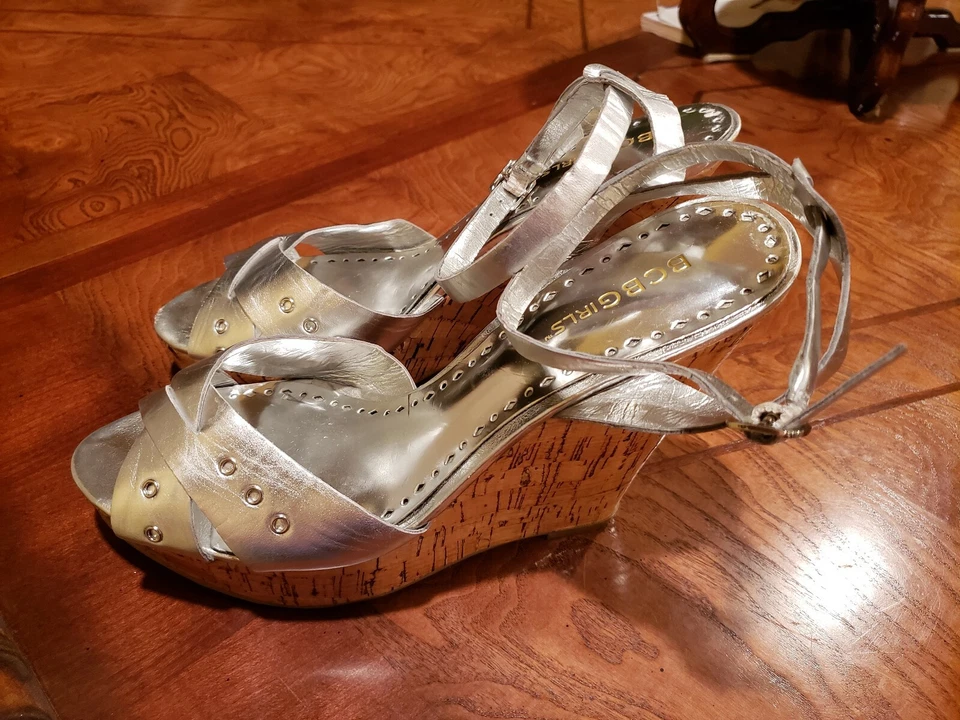 BCBGirls BCBG PL-Galvin 平台软木楔形银色凉鞋高跟鞋露趾 9 B/M — 第 3/4 张图片