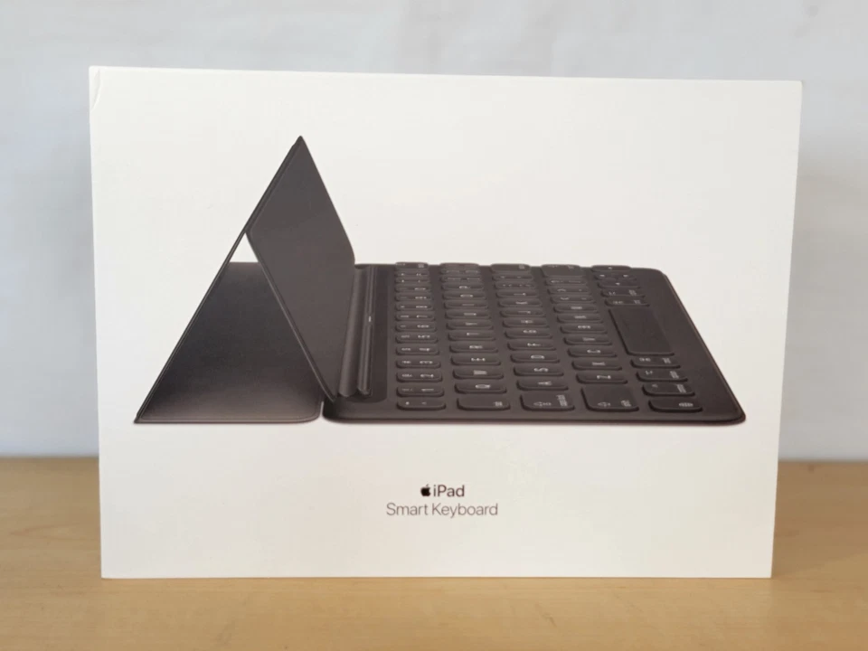 Apple Smart Keyboard For iPad 7th/8th/ Gen 10.2"/Pro 10.5"/Air 3rd Gen Black - Image 3 of 4