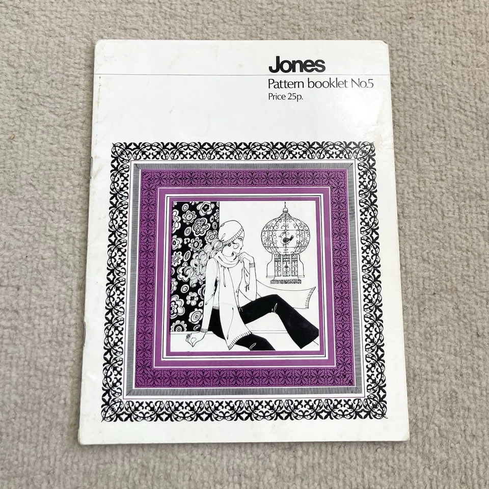 2 x vintage machine knitting Jones pattern booklets No 3 (children) and No 5 - Image 3 of 4