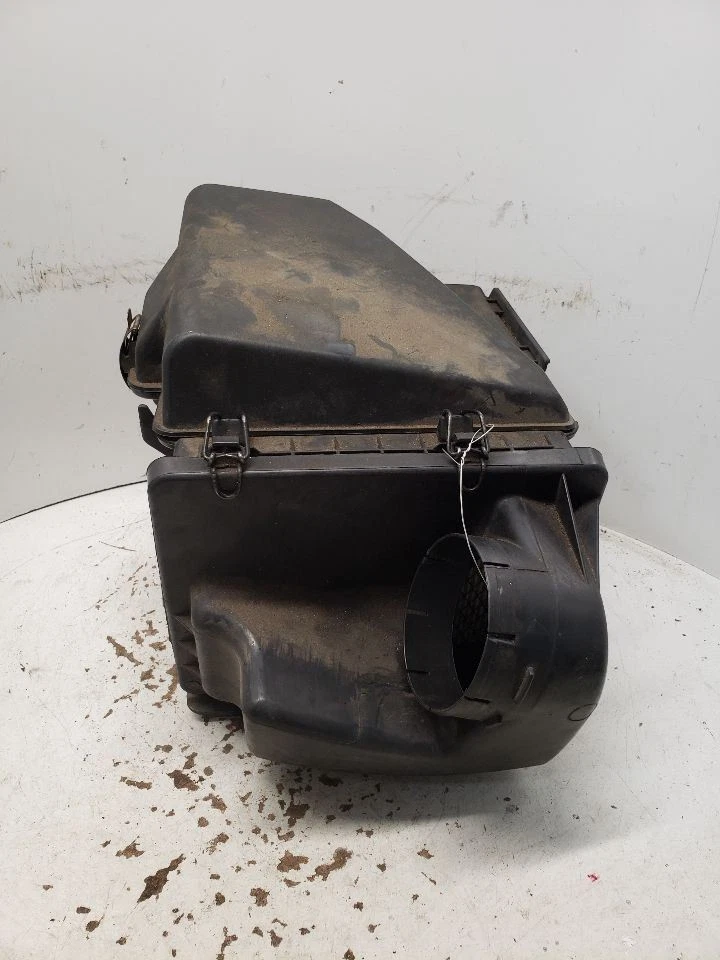 Air Cleaner 3.8L Fits 98-99 INTRIGUE 1415982 - Image 2 of 4