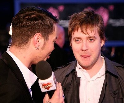 Matt WILLIS and Ricky WILSON and KAISER CHIEFS Matt Willis intervi- Old Photo