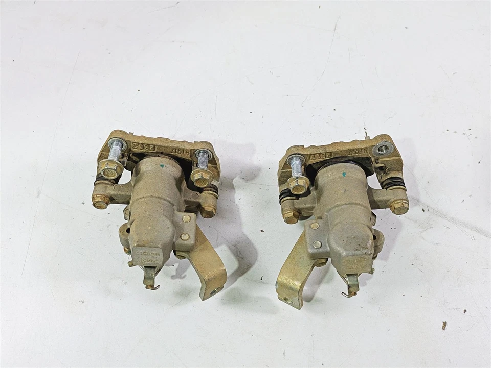 Juego de pinzas de freno traseras CFMoto Zforce 950 Sport 2022 5BY0-081060 5BY0-081050 Foto 4 de 4