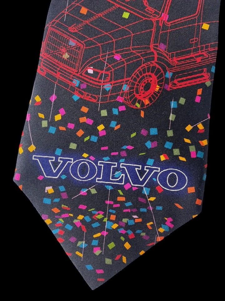 Volvo Tie Silk USA Made Car Truck Car Salesman Computer Graphic 3D Cars Trucks Foto 2 de 4