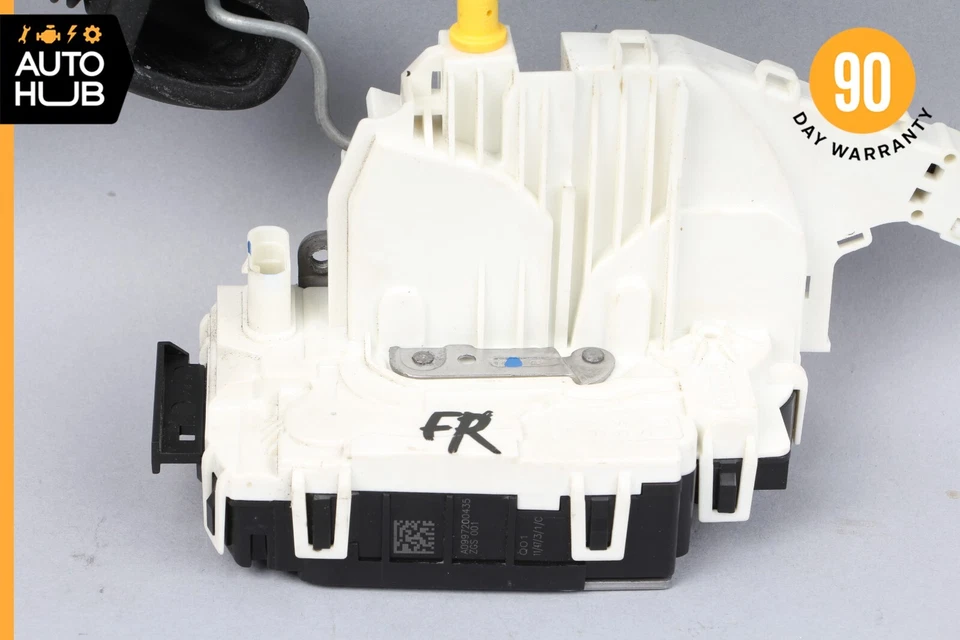 08-14 Actuador de cierre de cerradura de puerta delantera derecha Mercedes W204 C63 AMG C350 C300 FABRICANTE DE EQUIPOS ORIGINALES Foto 4 de 4