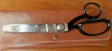 Vintage WISS Pinking Shears (Scissors) in Original Leather Case 8" 9"