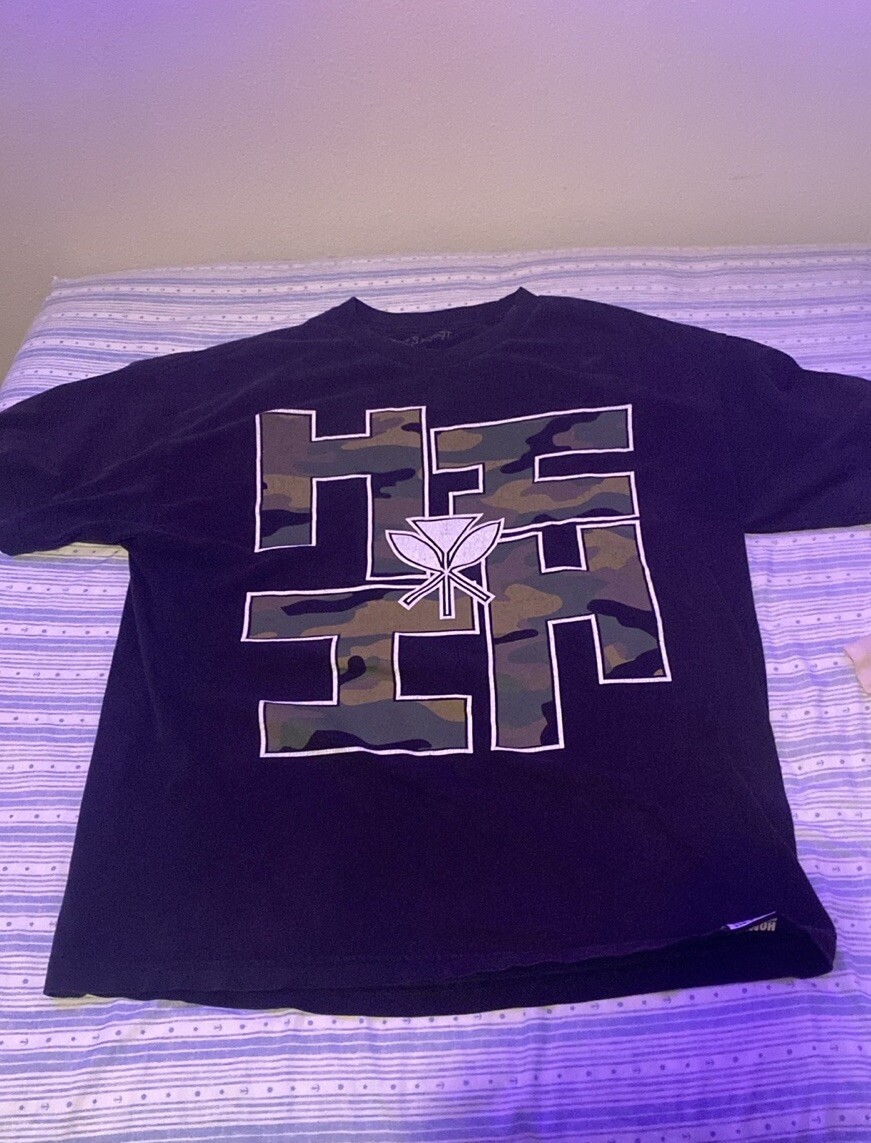 Men's XL Hawaiian black green camo cotton t-shirt