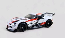 2020 TOYOTA GR SUPRA Diorama Collectible DieCast Model Car 1:64 White LOOSE