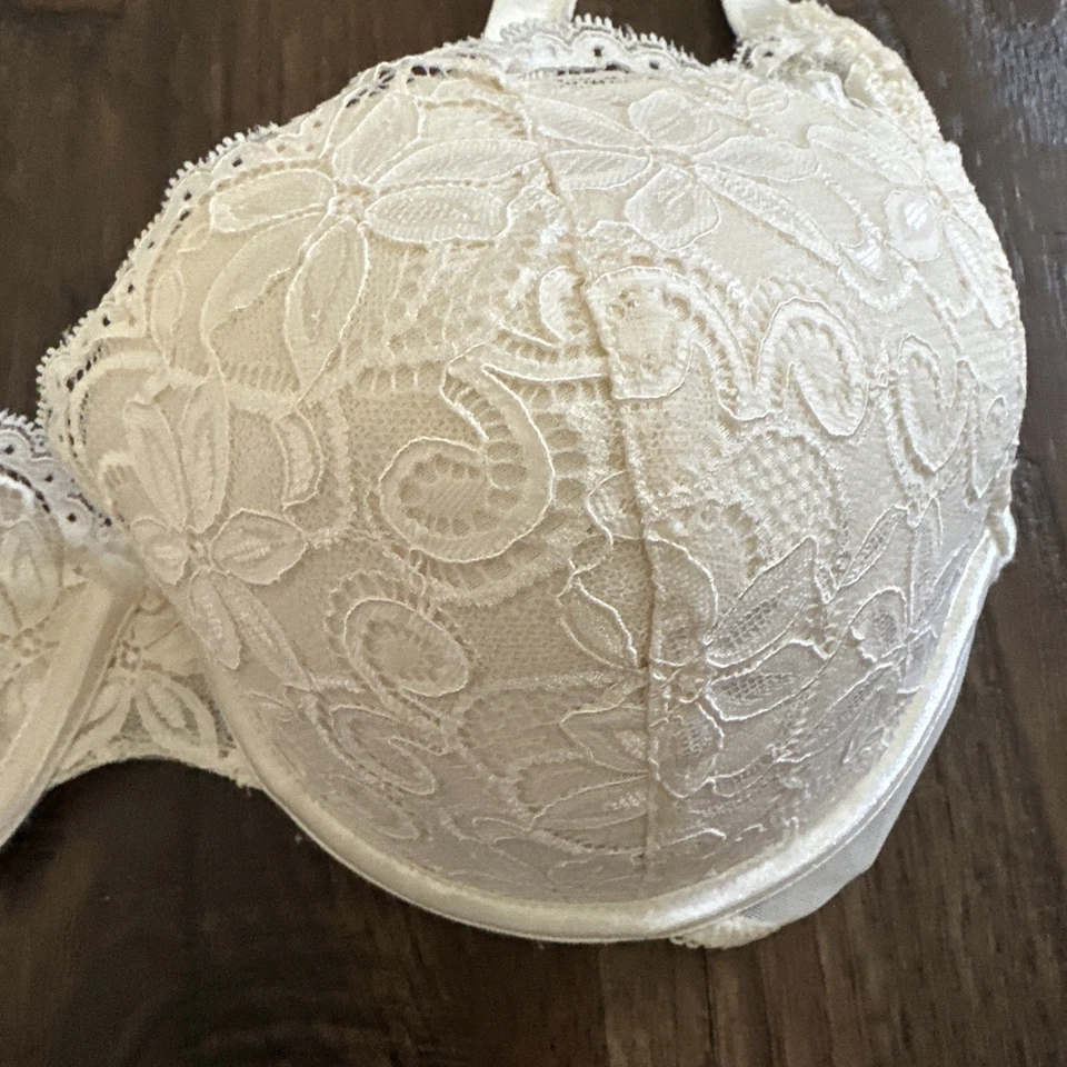 Wonderbra Style 7263 Ivory Lace Underwire Push-up Bra Lined Cups 38D - Image 4 of 4