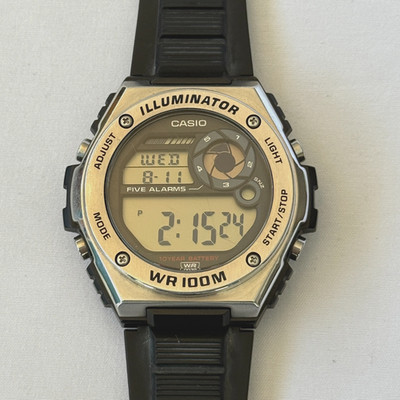 CASIO DIGITAL WATCH ILLUMINATOR WR 100M BLACK STAINLESS STEEL BACK 3487 MWD-100H