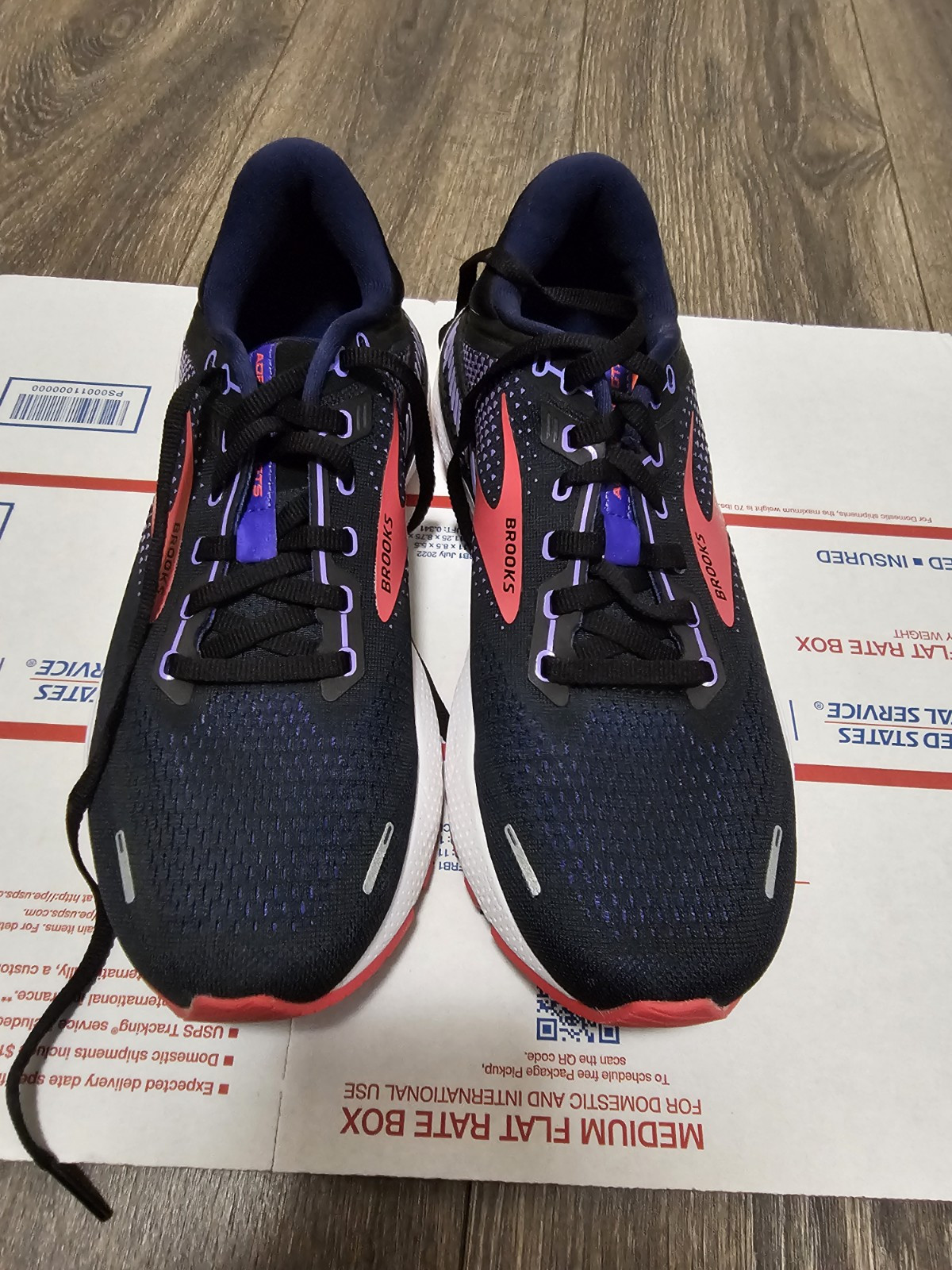 Brooks Adrenaline GTS 22 Running Shoes Black/Purple/Coral US Women 10.5 AA