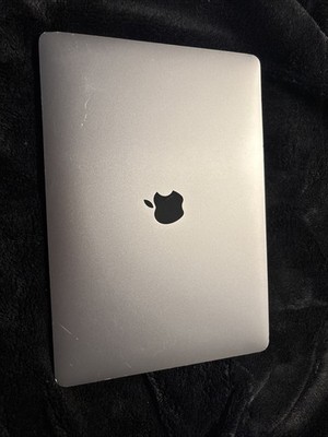 Apple MacBook Pro 2022 8GB/256GB SSD 13-inch Laptop