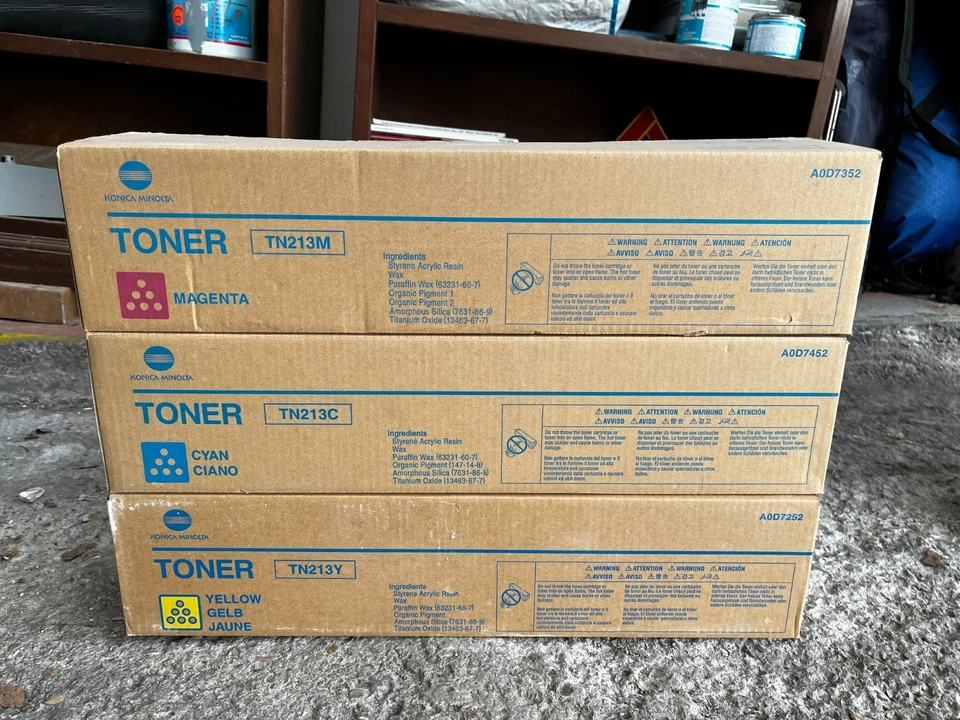 LOT X 3 Toner Konica Minolta TN213 original Neuf : cyan-jaune-magenta - Photo 1/1