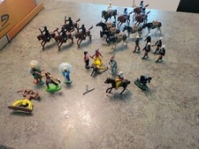 Vintage 1970s 1980s BRITAINS ENGLAND Soldiers  Horses  Misc Metal  Plastic
