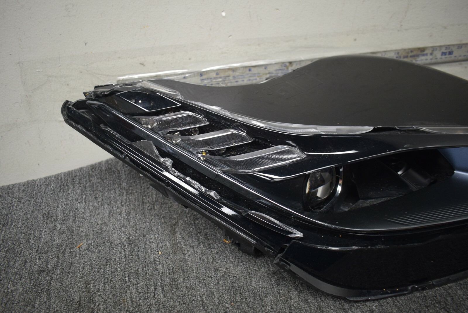 2018-2020 FERRARI F164 RIGHT SIDE HEADLIGHT FACTORY OEM