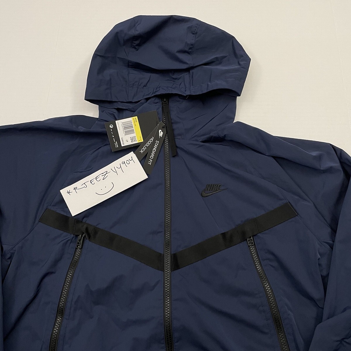 nike sportswear premium essentials windrunner