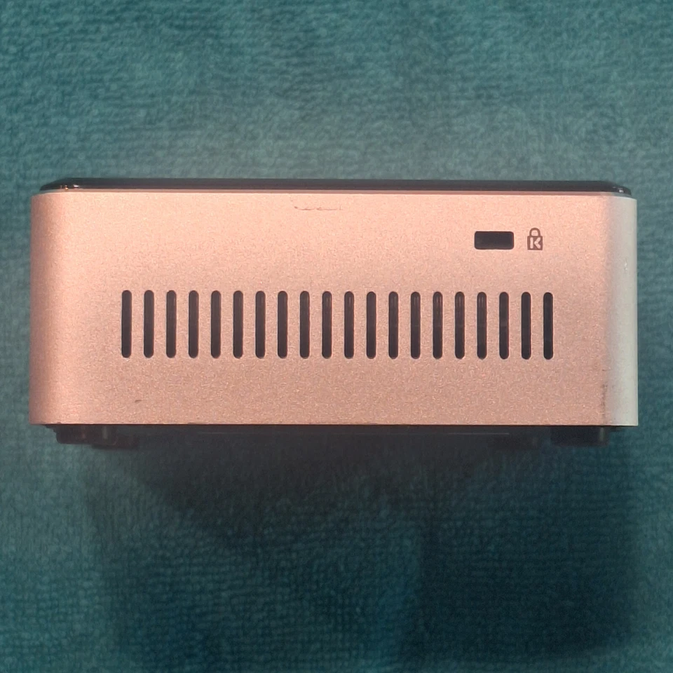 Intel NUC 5i7RYH, I7-5557u; 16 GB DDR3 RAM; 240 GB m.2 SSD; WiFi; Linux Mint 22 - Image 4 of 4