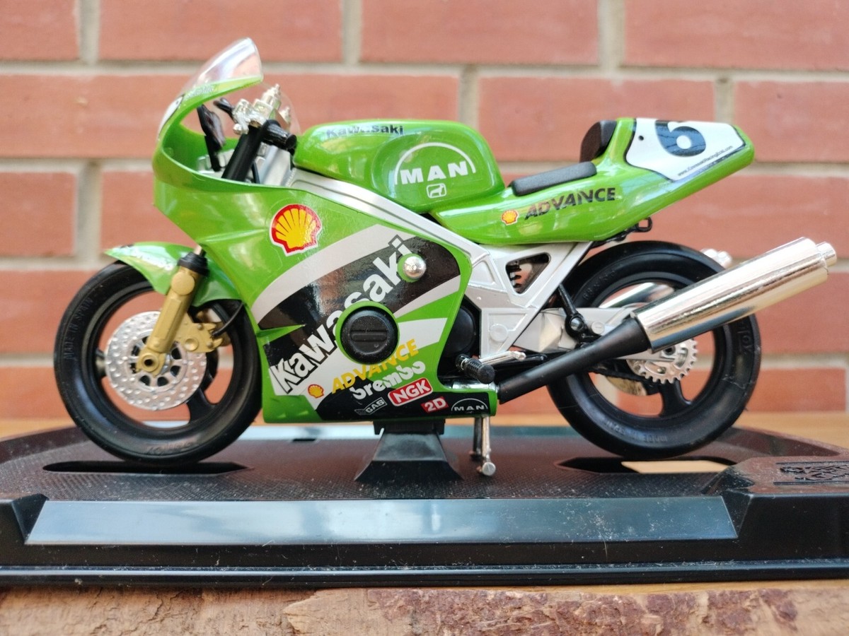 METAL DIE-CAST Kawasaki ZX-RR World Superbike Guiloy Scale 1 METAL DIE-CAST Kawasaki ZX-RR World Superbike Guiloy Scale 1