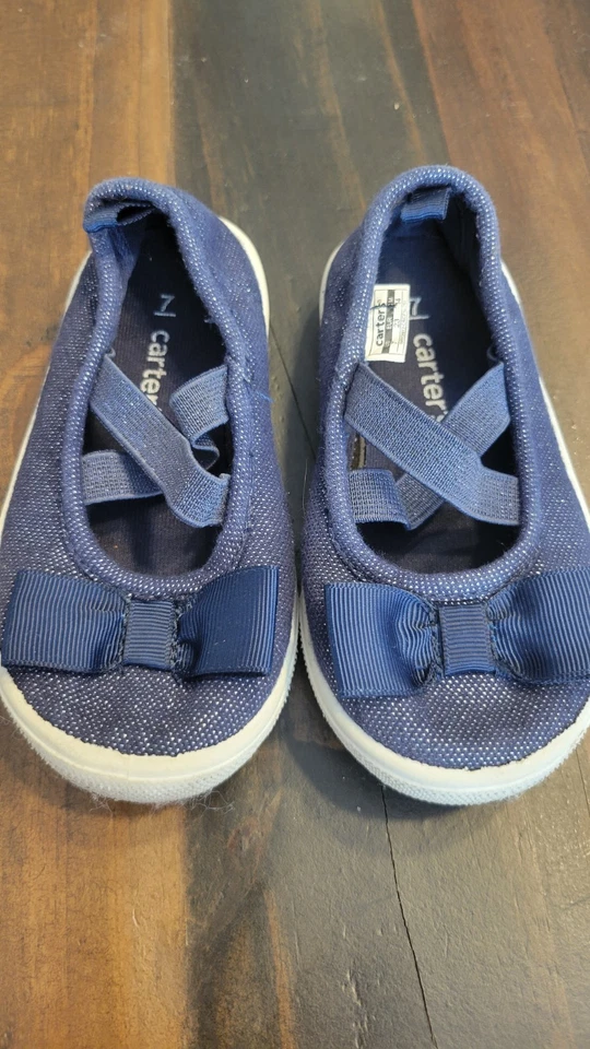 Zapatos sin cordones Carters para niñas Mary Jane talla 7 azul brillante denim Foto 3 de 3