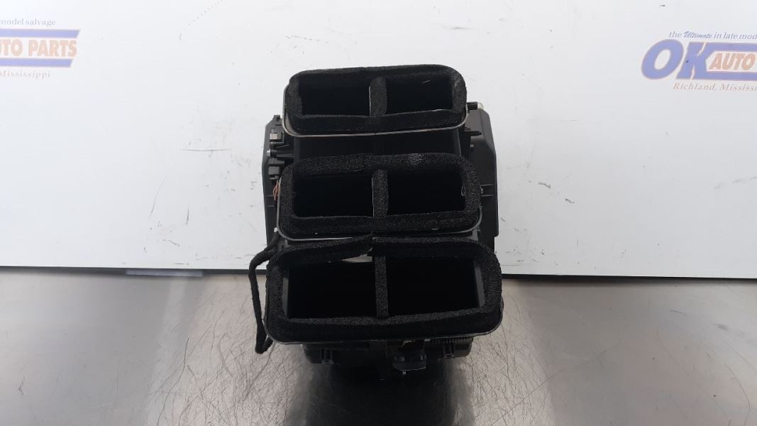 2015 MCLAREN 650S 650 OEM HVAC DISTRIBUTION UNIT BOX