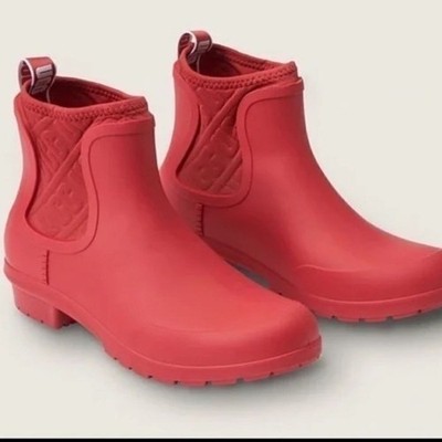  UGG Red Rainboots Size 6 Chevonne Ankle Rain Booties B22B