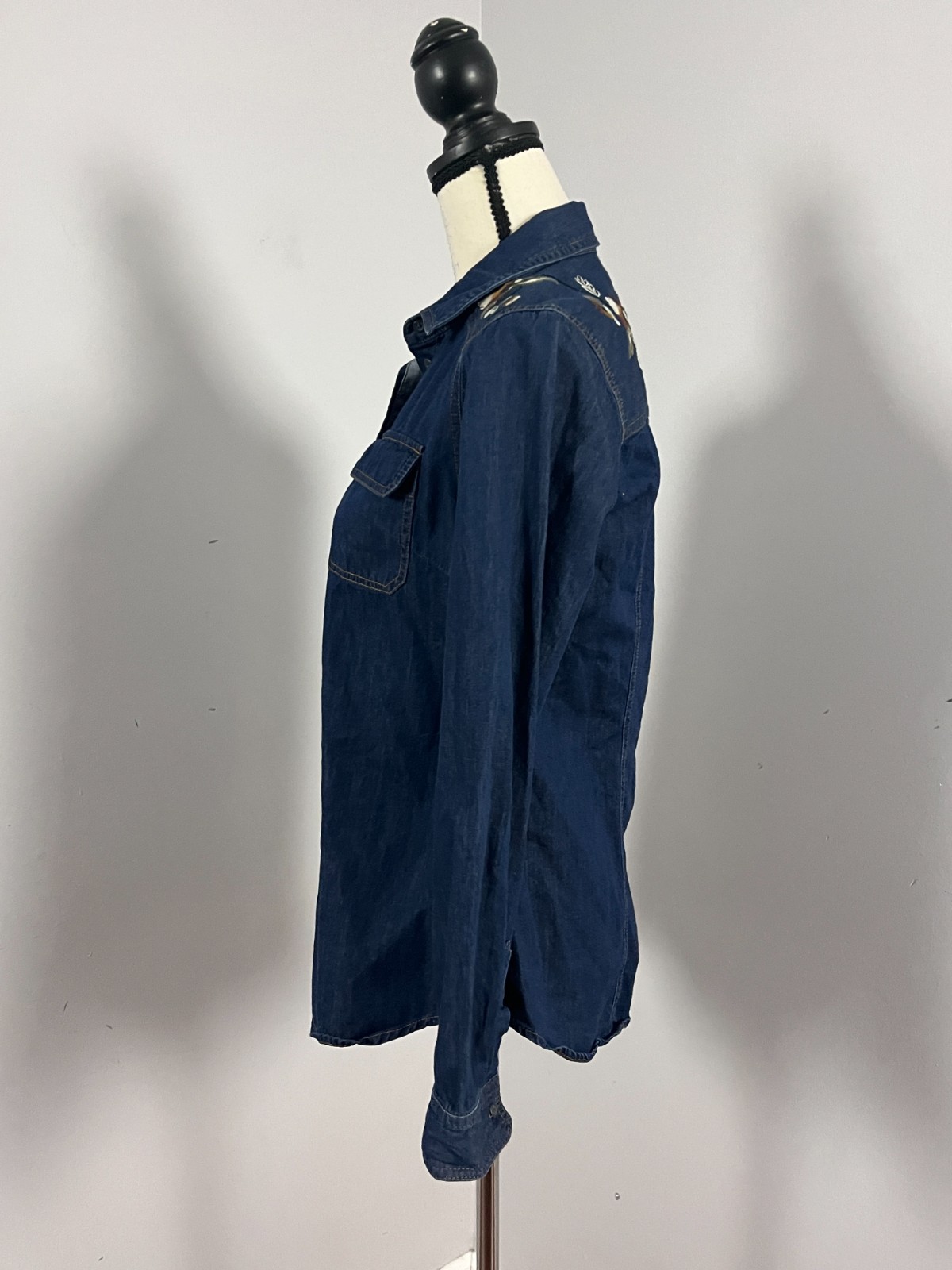 Pendleton Denim Button Front Shirt Embroidered Fl… - image 2