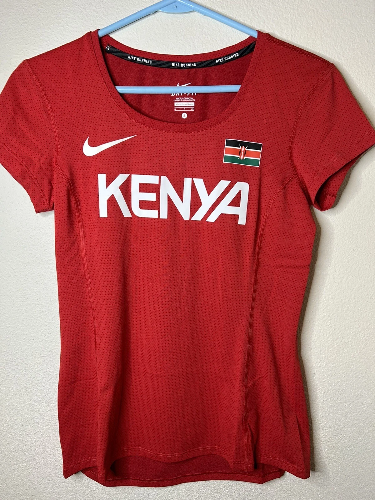 Nike Kenya Track & Field Running Shirt Pro Elite Women’s Size S New 801474-611
Opens in a new window