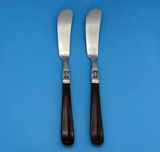 SET OF 2 EKCO ETERNA STAINLESS FLATWARE FAUX WOOD HANDLE EAGLE BUTTER SPREADERS