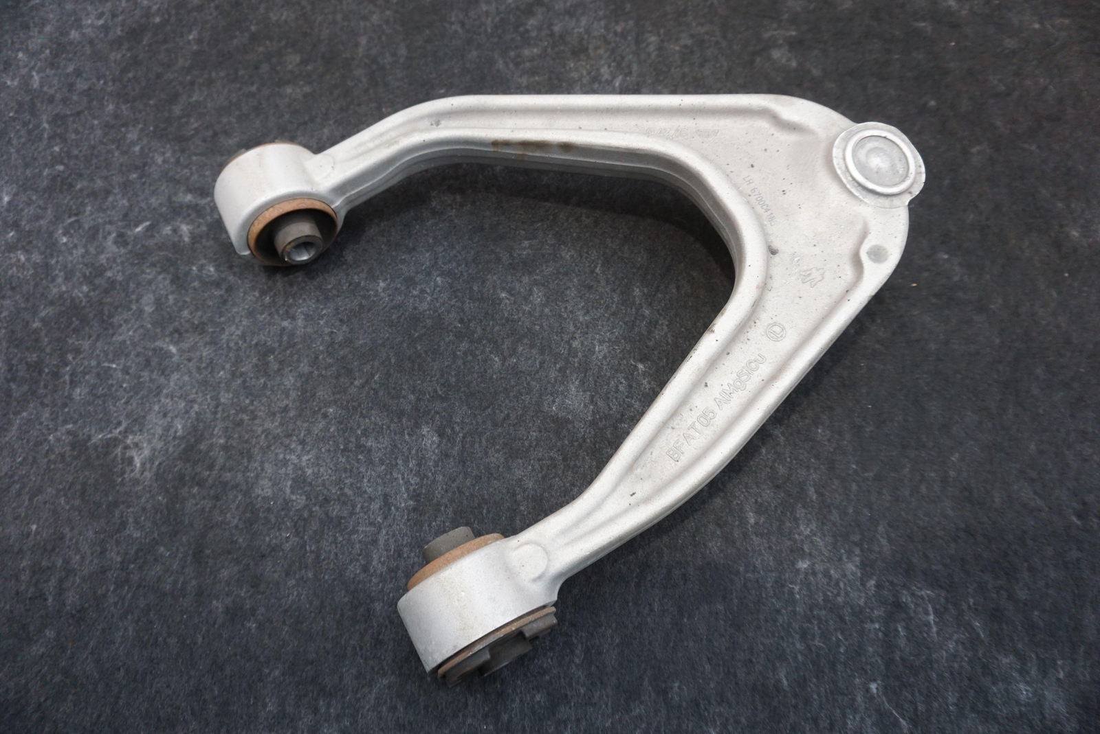 Front Left Suspension Upper Control Arm 670004185 Maserati Ghibli M157 2014-17+