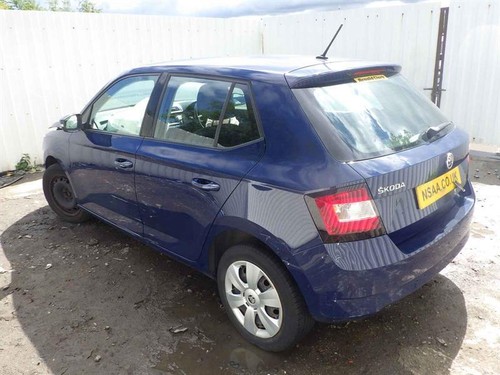 2014-2018 MK3 SKODA FABIA REAR BUMPER BLUE 5 DOOR HATCHBACK 1.0 PETROL - Picture 21 of 22