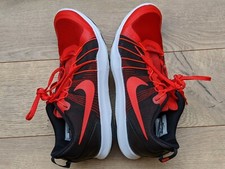 Para hombres 2017 Nike Flex Train Aver 'Bred' Rojo Universitario/Negro Zapatos para Correr EE. UU. 10