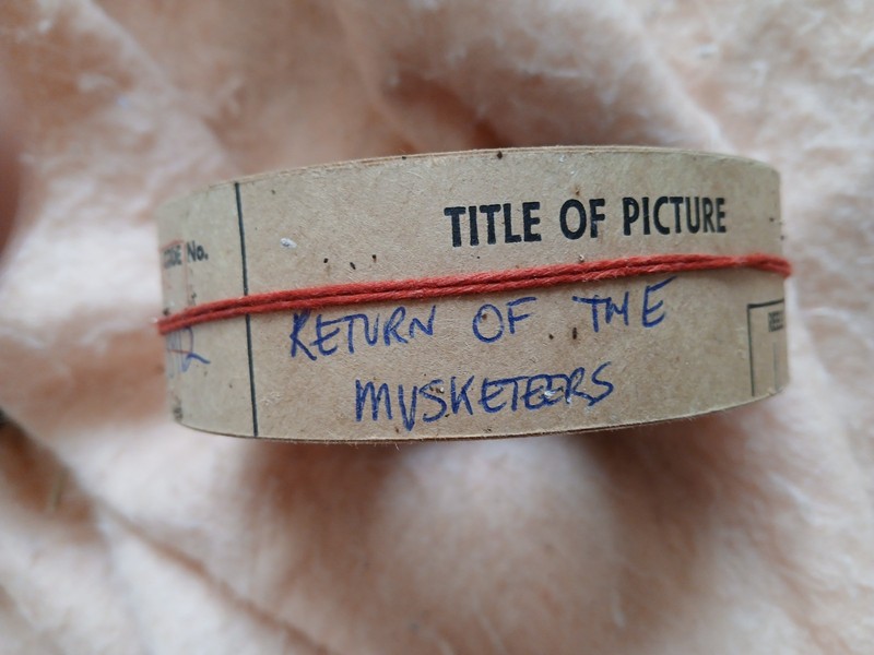 35mm TRAILER -RETURN OF THE MUSKETEERS - OLIVER REED