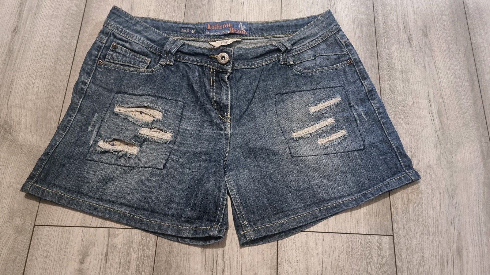 Ripped Denim Shorts Floral Lining Colourful Stitching Festival Boho Size 16 image 3
