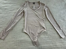 EXPRESS WOMEN LONG SLEEVE SCOOP NECK BLUSH PINK THONG BODYSUIT TOP SZ XS NEW $48