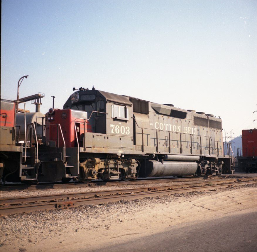 SSW Cotton Belt EMD GP40 Locomotive #7603 - Original Color