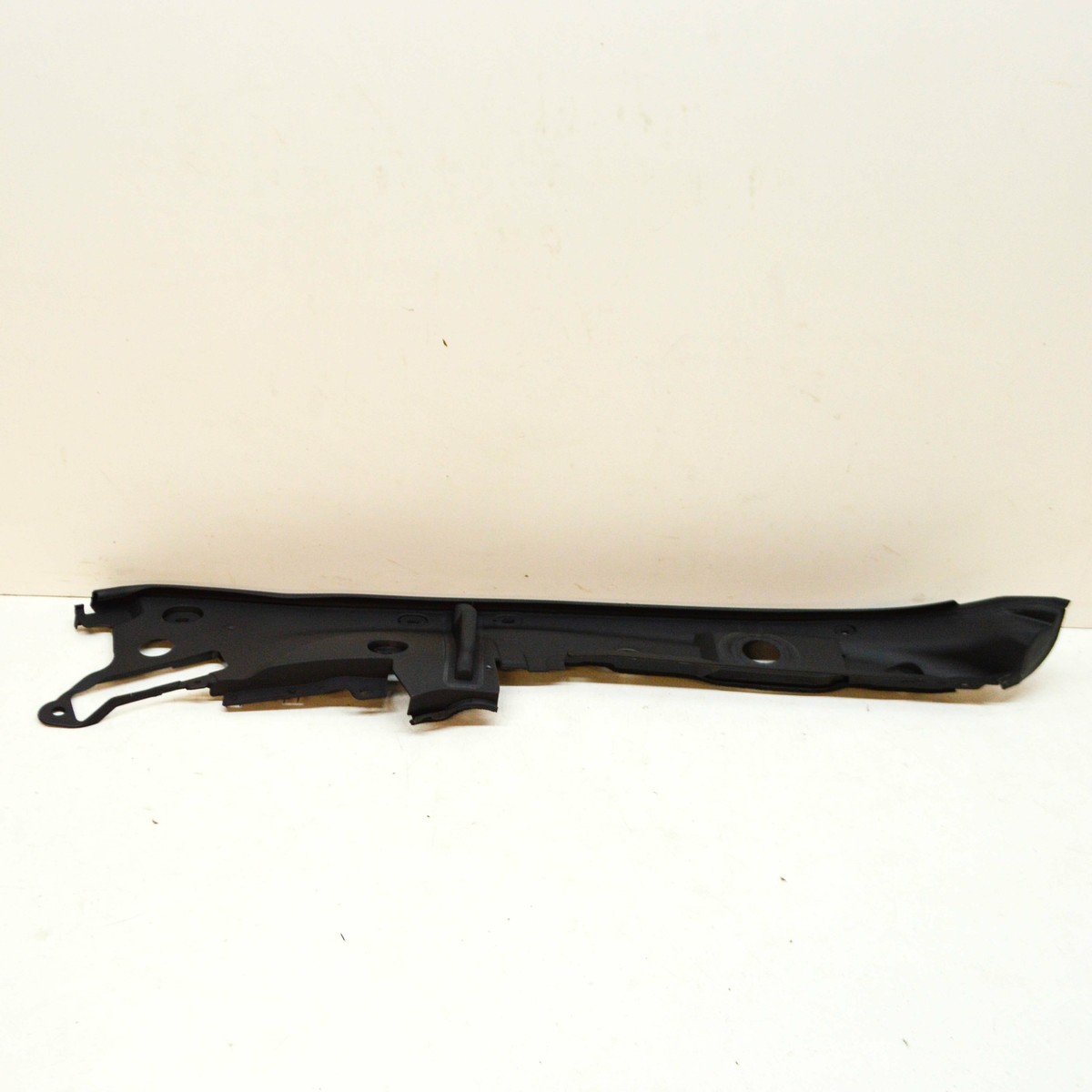BMW 7 G11 G12 Front Bonnet Hood Right Side Sealing 51767475290 NEW 