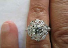 1.50 Carat 18K Gold Diamond Engagement Ring Center 1.00 Carat H-VS2 Value 18K 
