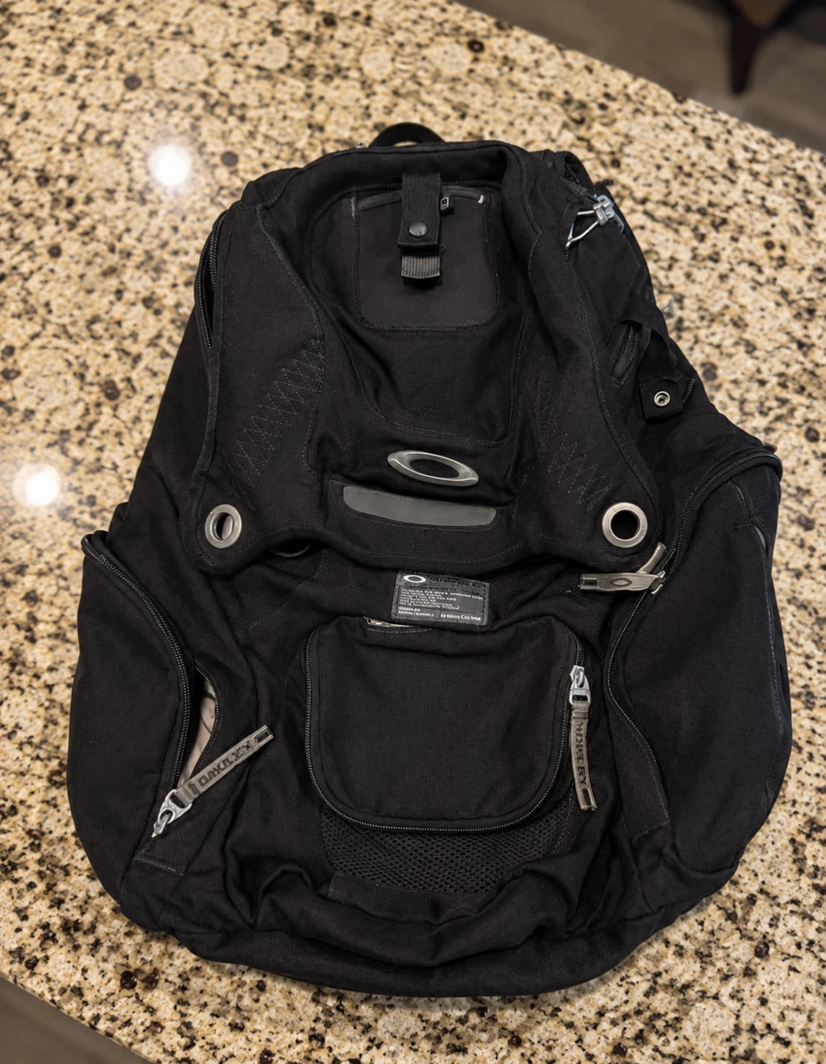 Oakley Icon Backpack for sale | eBay