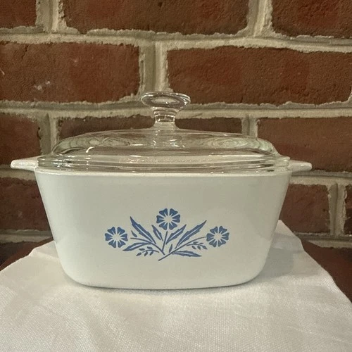 Vintage Corning Ware Blue Cornflower 22 oz Petite Dish P-43 B W/ Pyrex Lid EUC