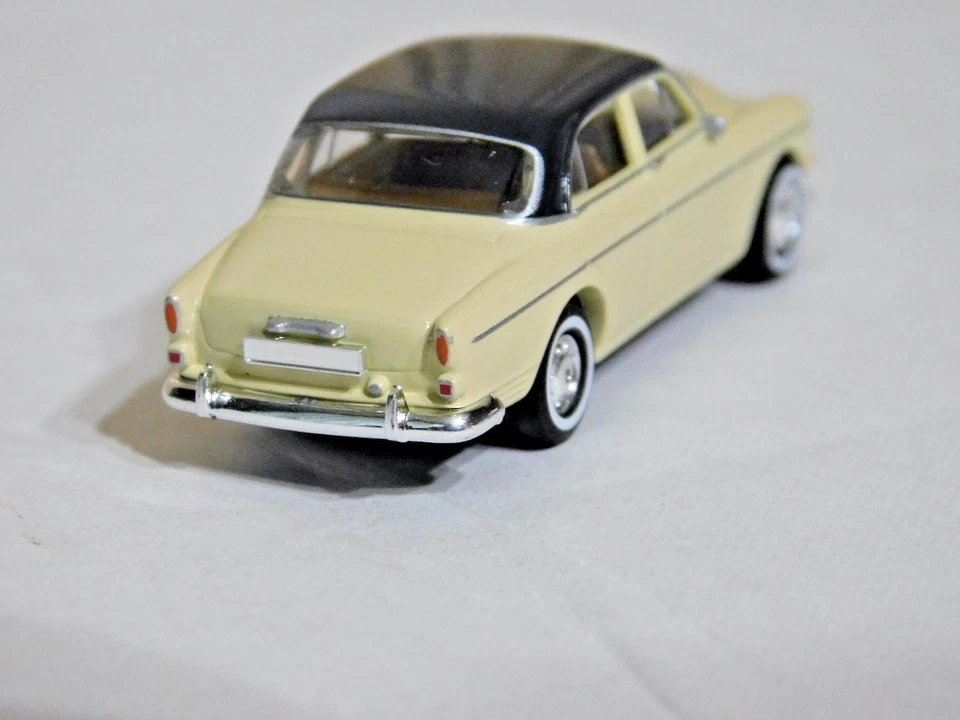 Brekina  292324 1/87 Volvo Amazon - Image 3 of 4