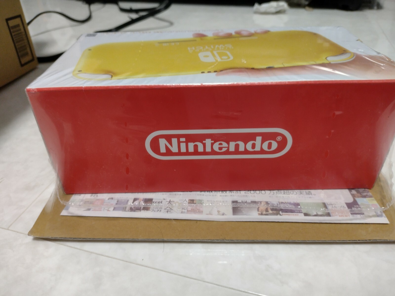 Nintendo Switch Lite Console di Gioco Portatile Gialla dal Giappone NUOVA foto 3