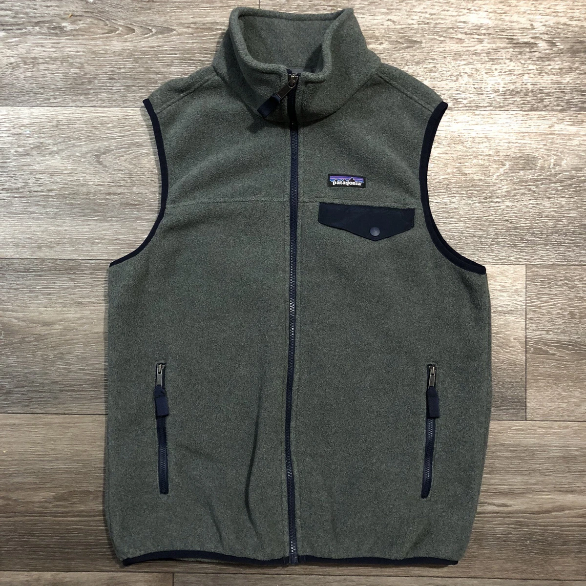 Patagonia Men s Lightweight Synchilla Snap T Vest Gray Navy Blue