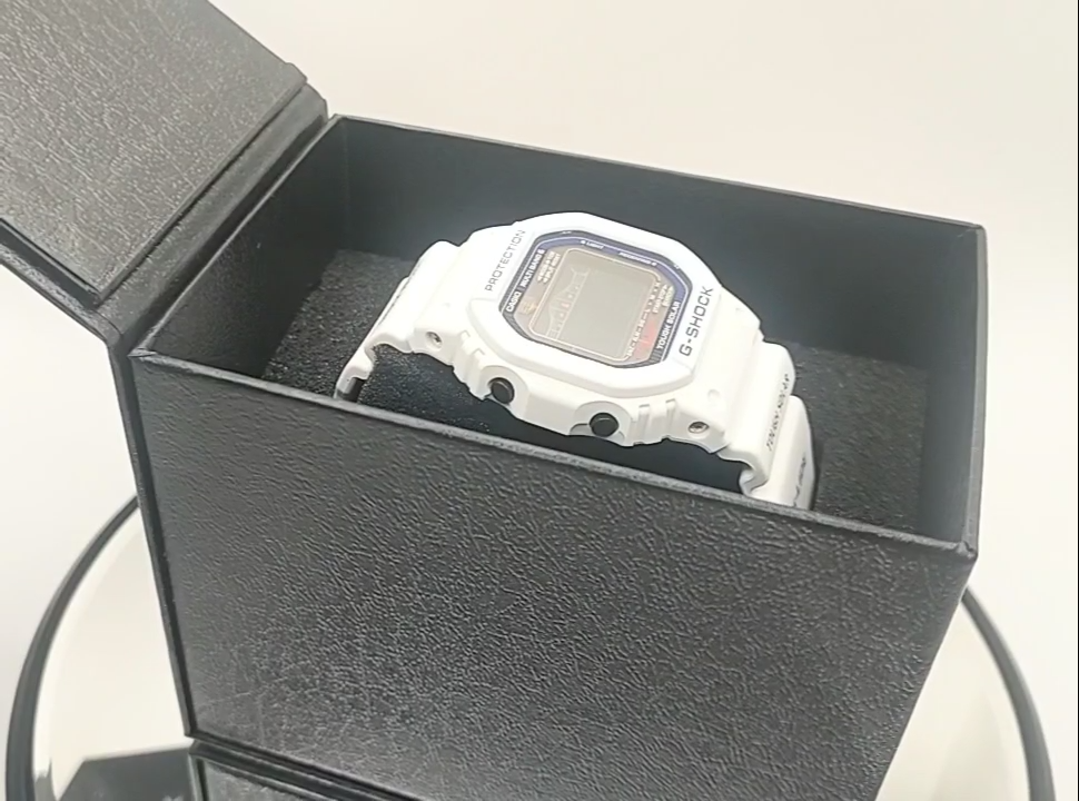 CASIO G-SHOCK GWX-5600C-7JF ホワイト s-l1200.png