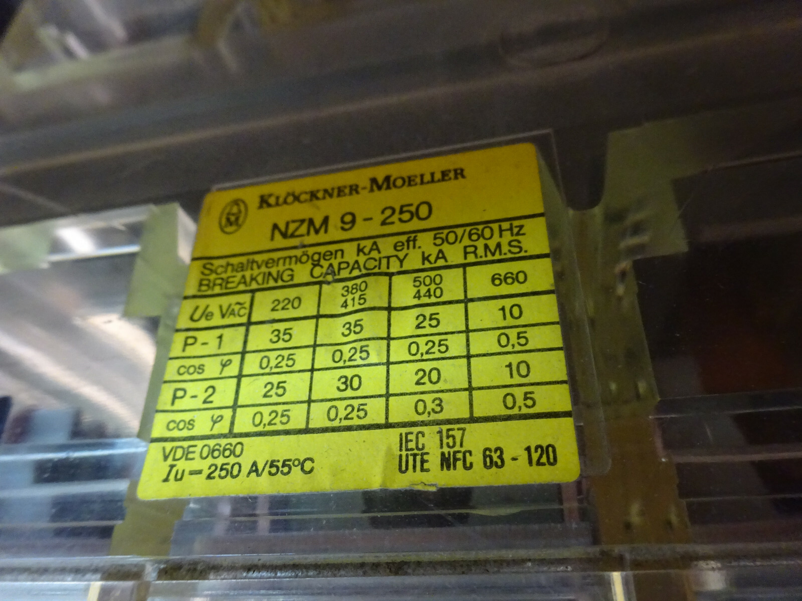 Klockner Moeller NZM9-250 circuit breaker 