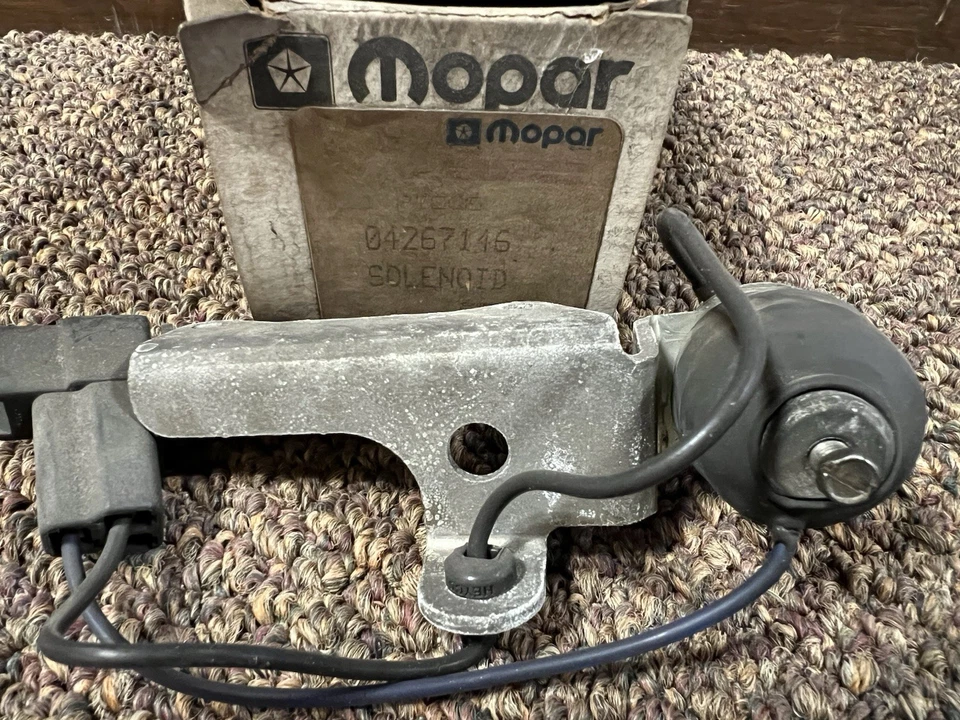 New NOS Mopar 4267146 Solenoid Dodge Chrysler - Image 2 of 4