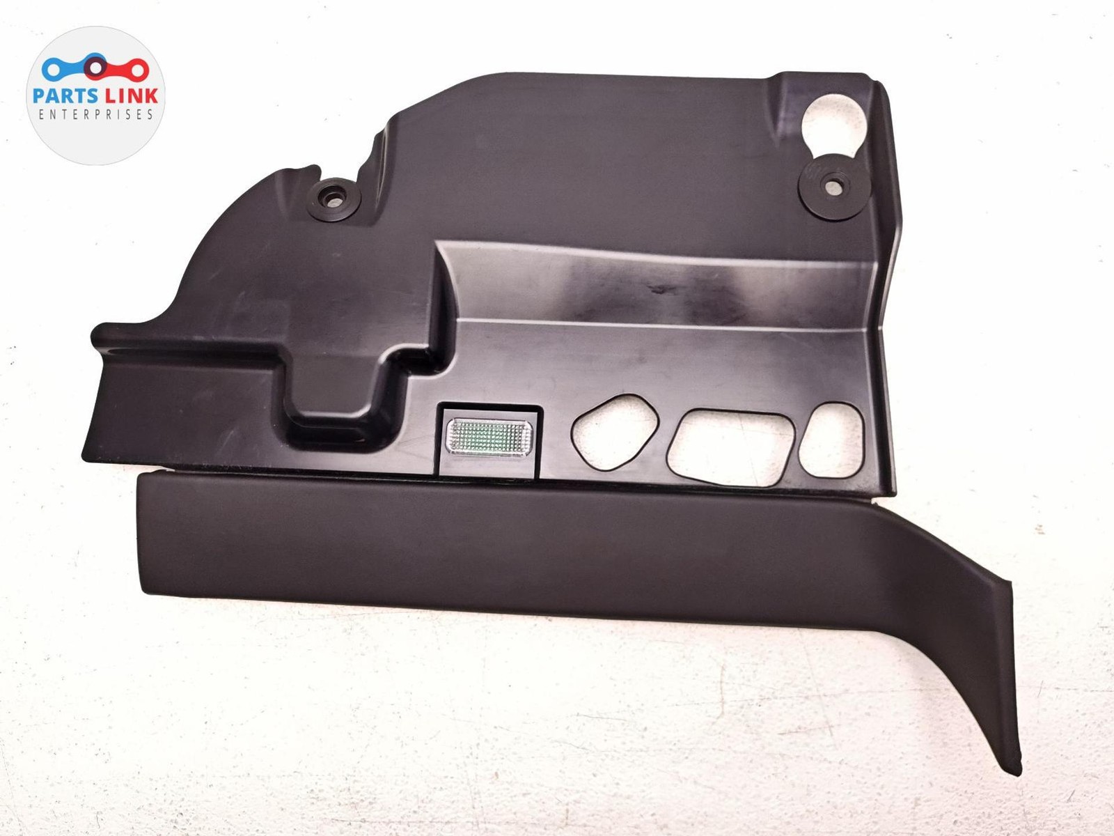 2016-20 BENTLEY BENTAYGA RIGHT DASH TRIM KICK PANEL LAMP LOWER COVER EBONY 636