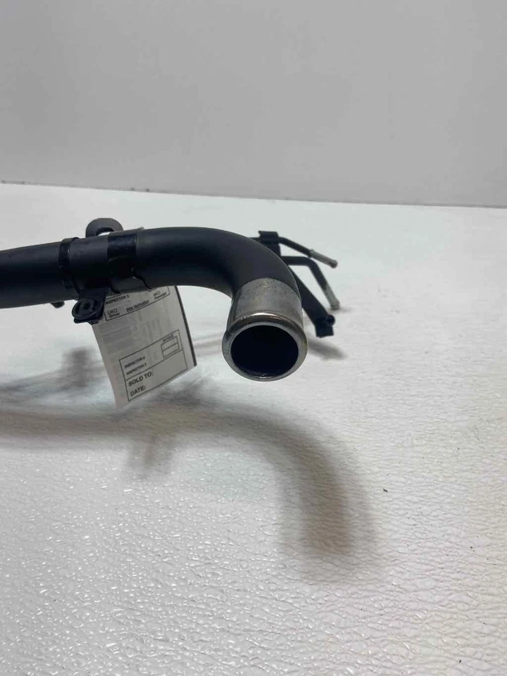 06 TOYOTA MATRIX Fuel Filler Neck Brand New Aftermarket Complete Off & Ready - Imagem 3 de 3