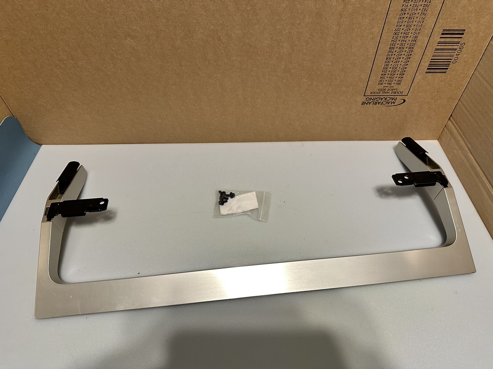 STAND KD-43XF8096 473428102 COMPLETE WITH FIXING SCREWS for sale  