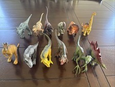 12 Plastic 6 Inch Dinosour Toys